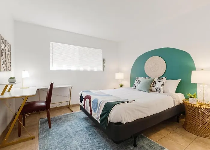 Pet Friendly Getaway With 2 Pools *
